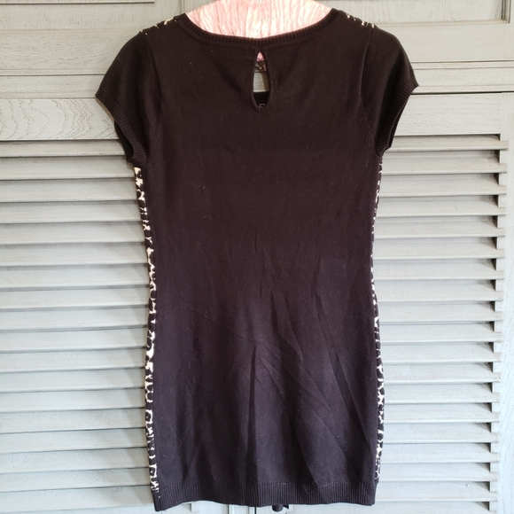 🖤Made for me 2 look amazing junior's sweater dress, size L black and white🖤 - Picture 2 of 3